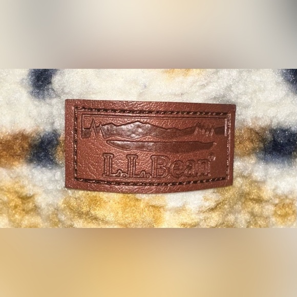 LL BEAN Women’s Ivory Nordic Aztec Print Fleece 1/4 Zip Pullover -  Size S - Picture 4 of 7